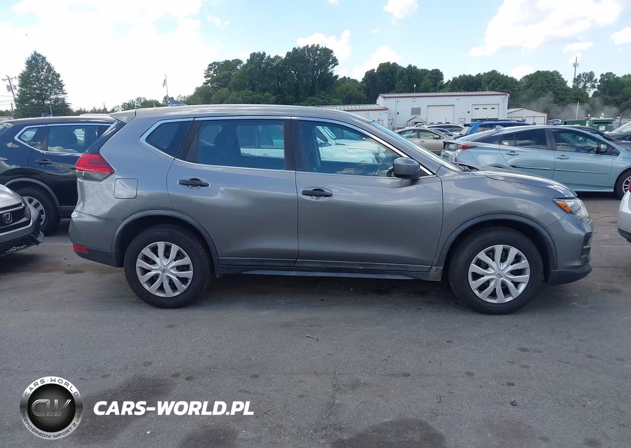 2017 Nissan Rogue S VIN:KNMAT2MV4HP582457 - 13