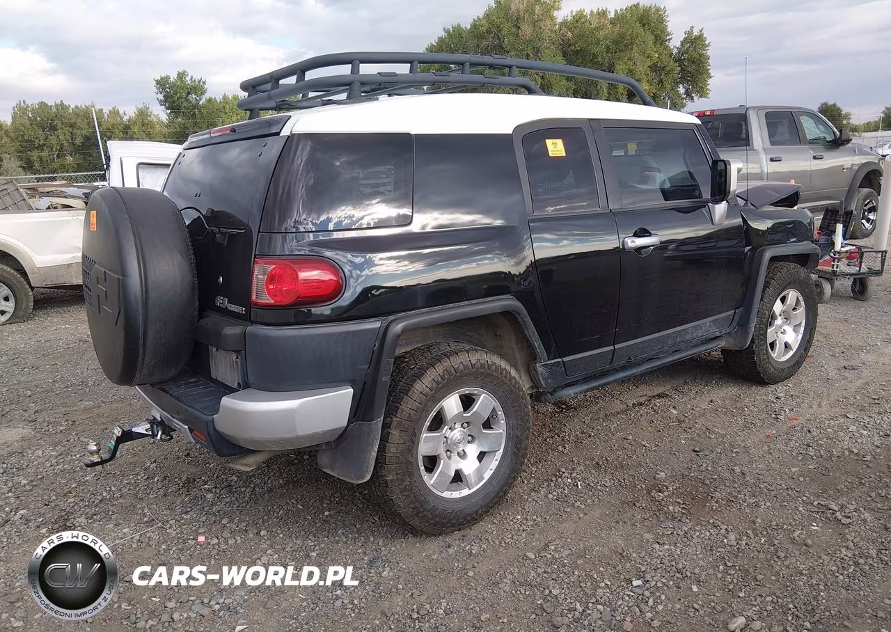 2008 Toyota Fj Cruiser VIN:JTEBU11F08K050768 - 4