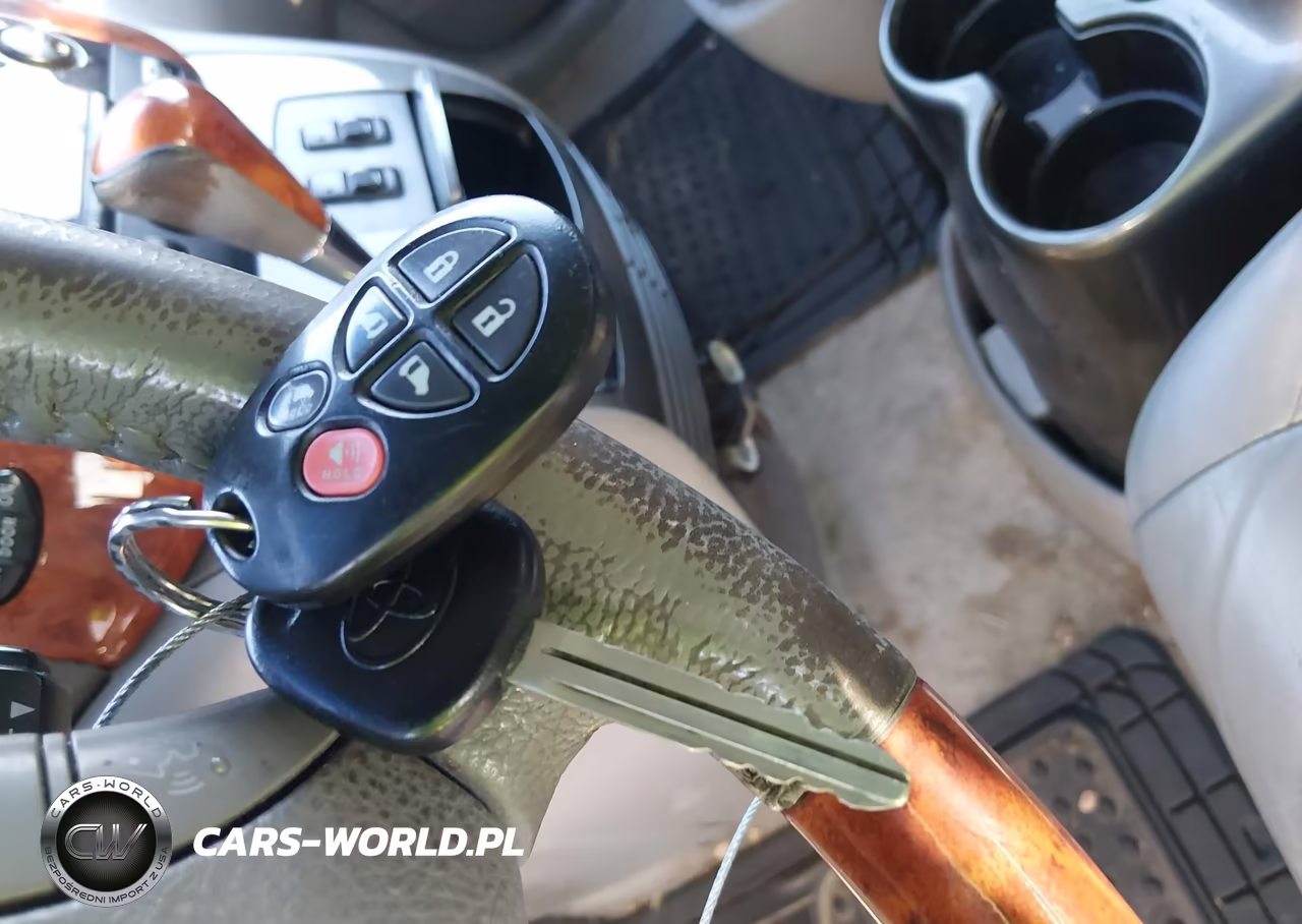 2010 Toyota Sienna Limited VIN:5TDDK4CCXAS032736 - 11
