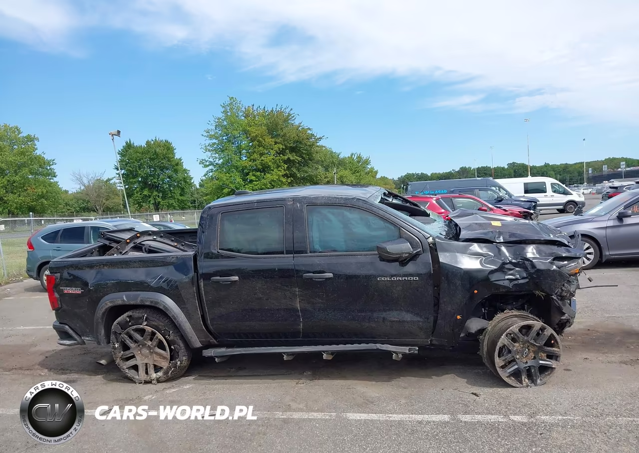 2025 Chevrolet Colorado 4Wd Trail Boss VIN:1GCPTEEK7S1196481 - 13