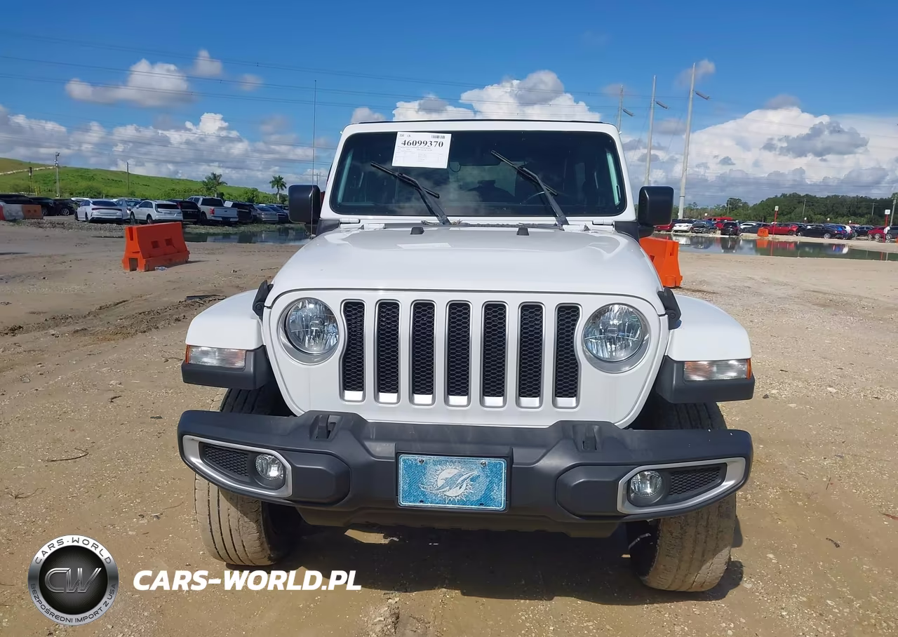 2020 Jeep Wrangler Unlimited Sahara 4X4 VIN:1C4HJXEN8LW128825 - 13