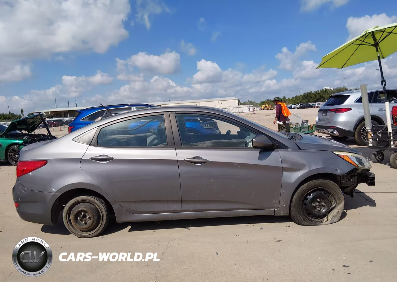 2015 Hyundai Accent Gls VIN:KMHCT4AE5FU795114 - 13