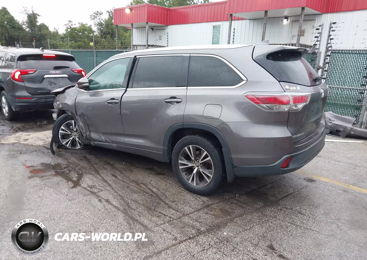 2016 Toyota Highlander Xle V6 VIN:5TDJKRFH7GS310489 - 3