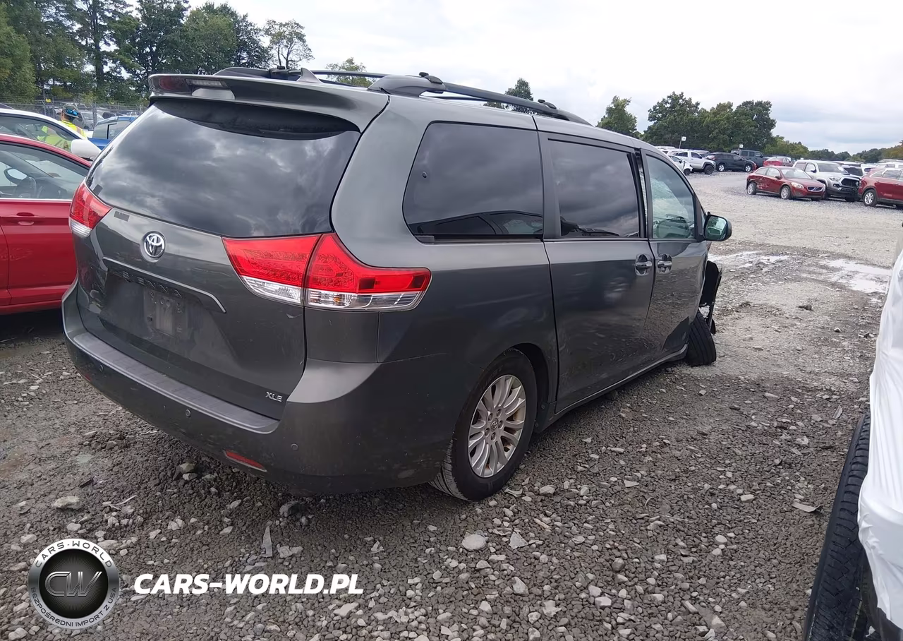 2011 Toyota Sienna Xle-Limited VIN:5TDYK3DC5BS088367 - 4