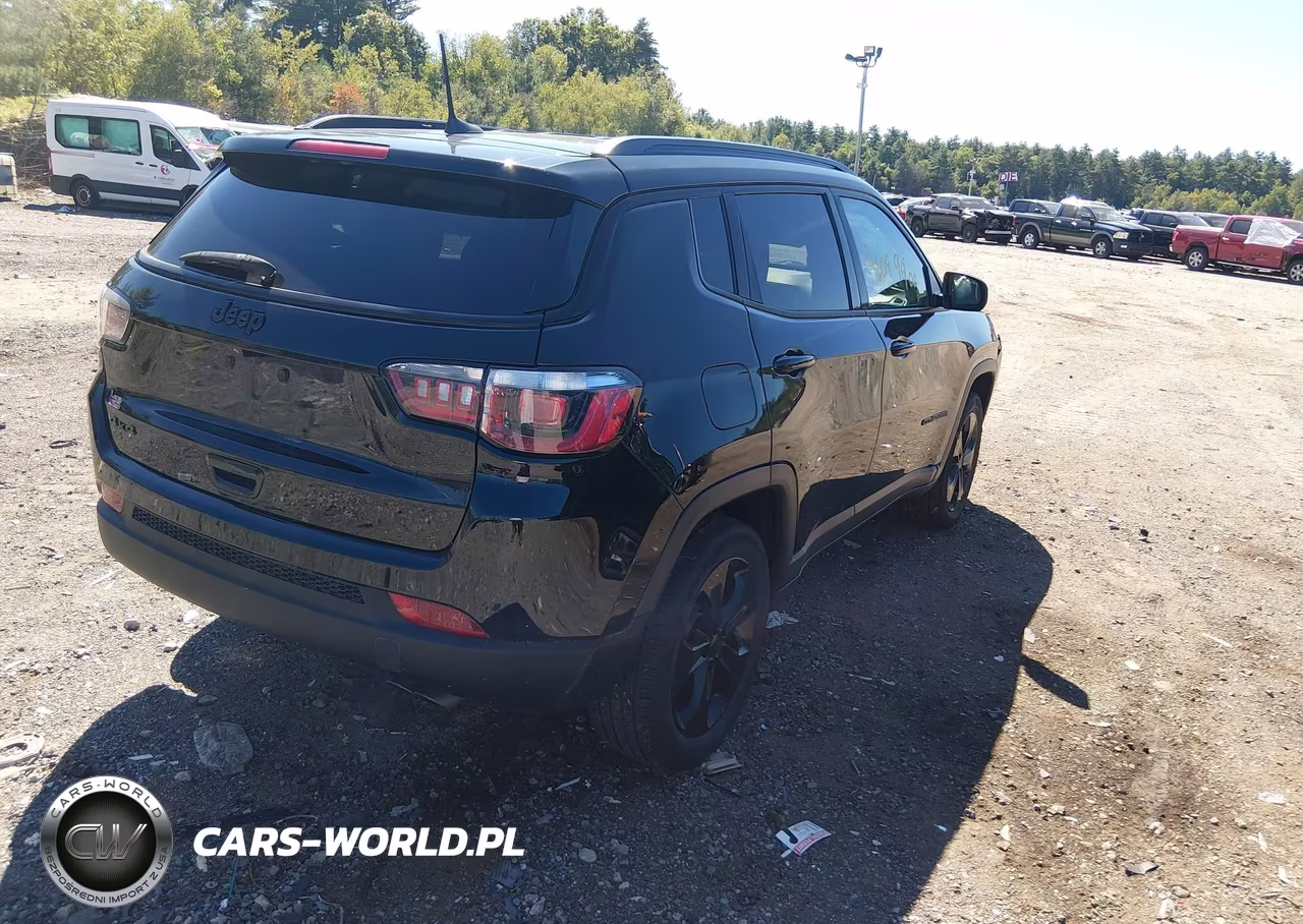 2020 Jeep Compass Altitude 4X4 VIN:3C4NJDBBXLT149998 - 4
