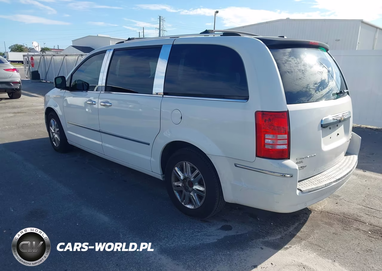 2010 Chrysler Town & Country Limited VIN:2A4RR6DX8AR215411 - 3