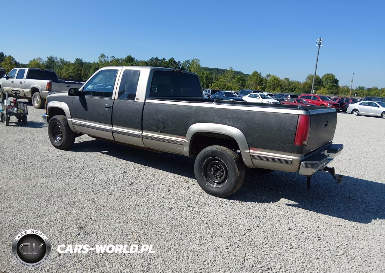 2000 Chevrolet K2500 VIN:1GCGK29R0YF476148 - 3
