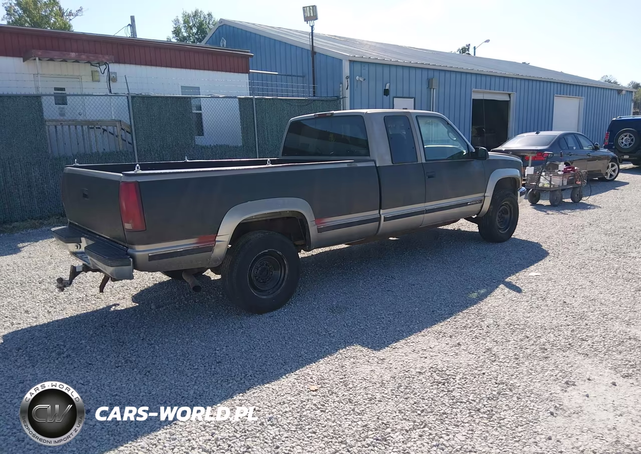 2000 Chevrolet K2500 VIN:1GCGK29R0YF476148 - 4