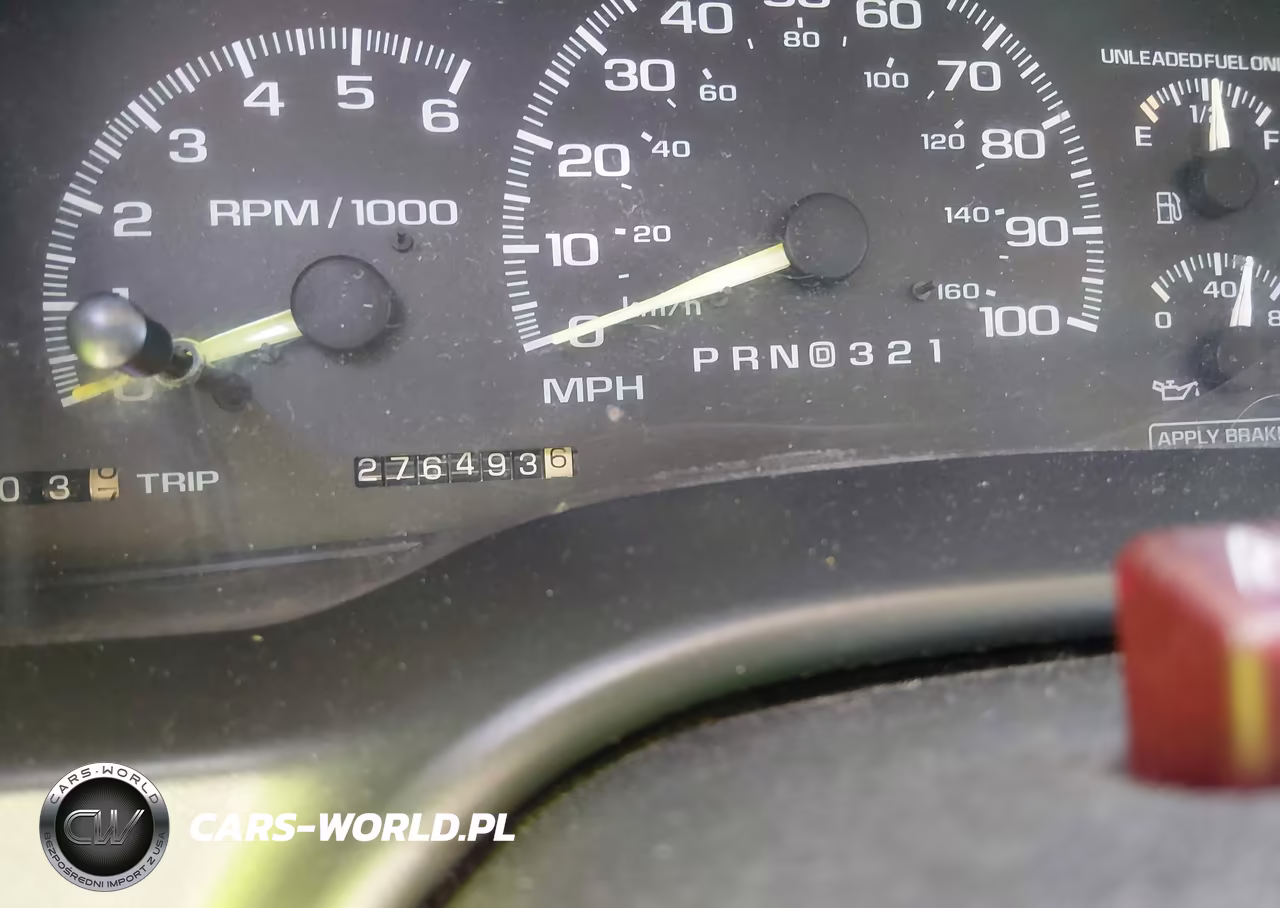 2000 Chevrolet K2500 VIN:1GCGK29R0YF476148 - 7
