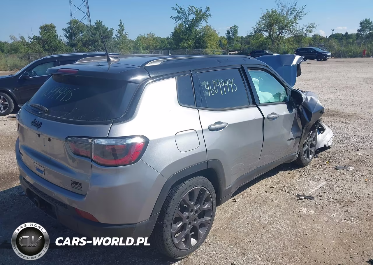 2019 Jeep Compass High Altitude 4X4 VIN:3C4NJDCBXKT731211 - 4