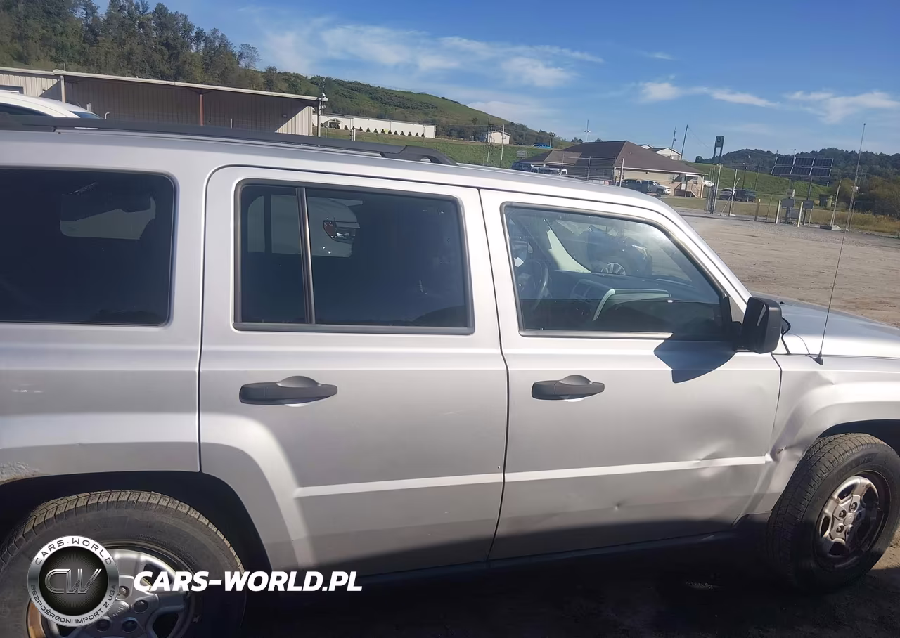2008 Jeep Patriot Sport VIN:1J8FF28W58D647391 - 13