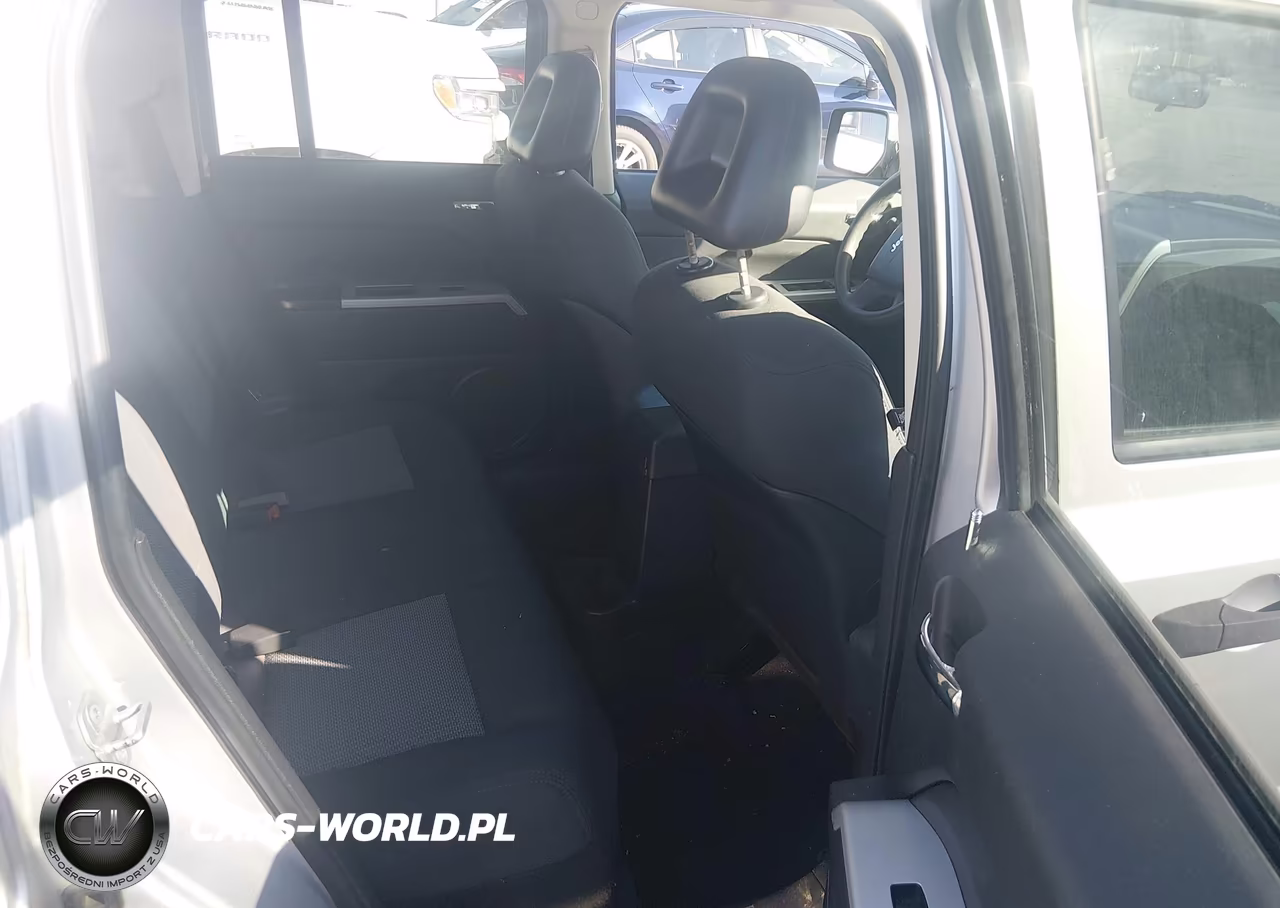 2008 Jeep Patriot Sport VIN:1J8FF28W58D647391 - 8