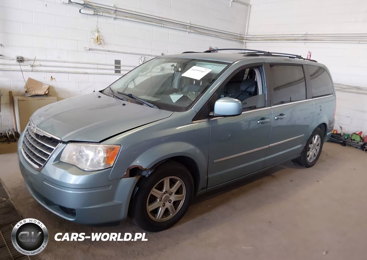 2010 Chrysler Town & Country Touring Plus VIN:2A4RR8D11AR496071 - 2