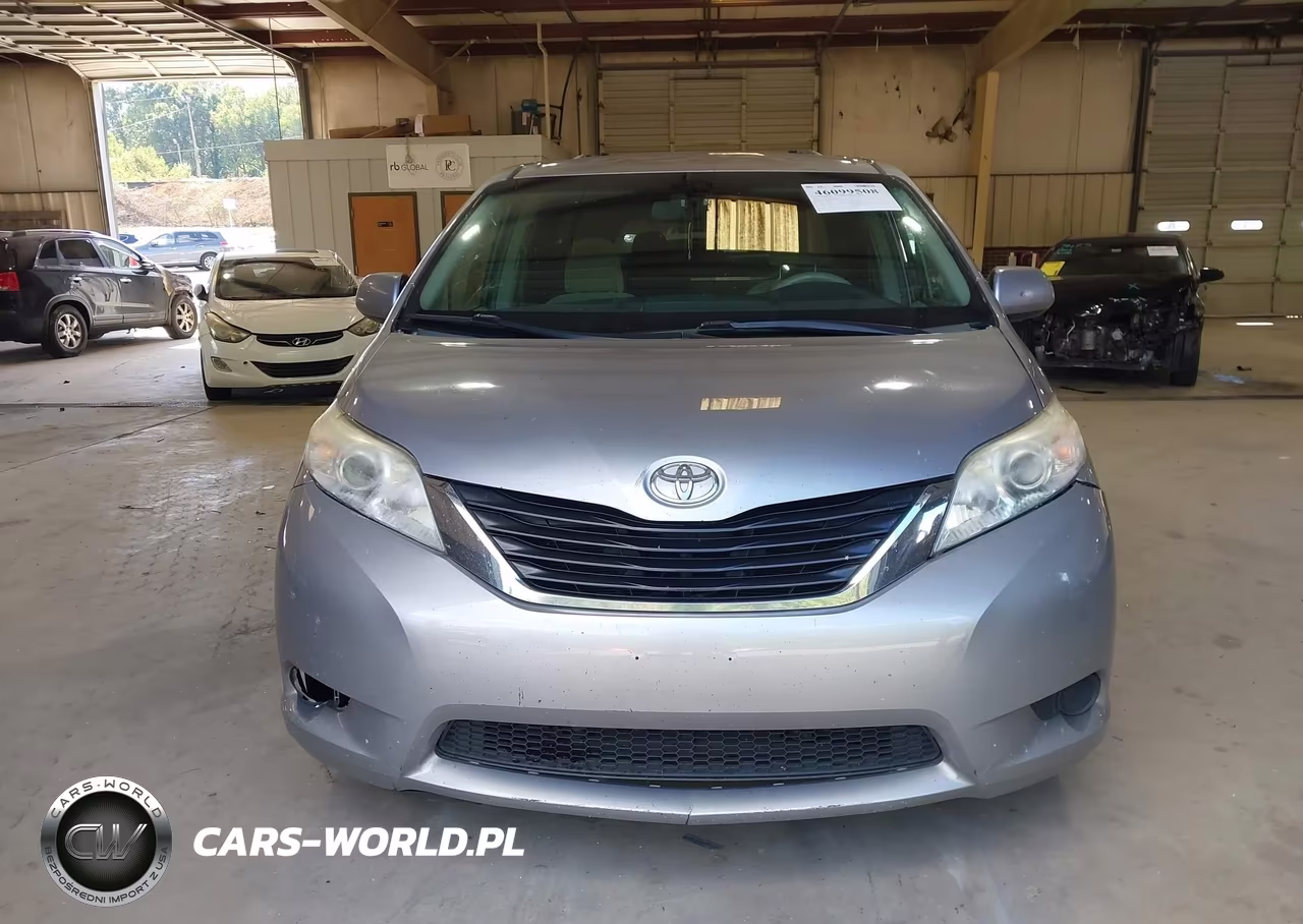 2011 Toyota Sienna Le V6 VIN:5TDKK3DC4BS016159 - 12