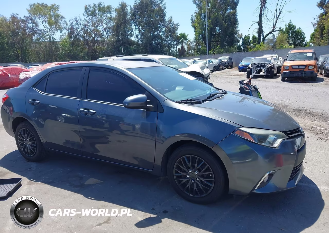 2015 Toyota Corolla Le VIN:5YFBURHEXFP186467 - 13