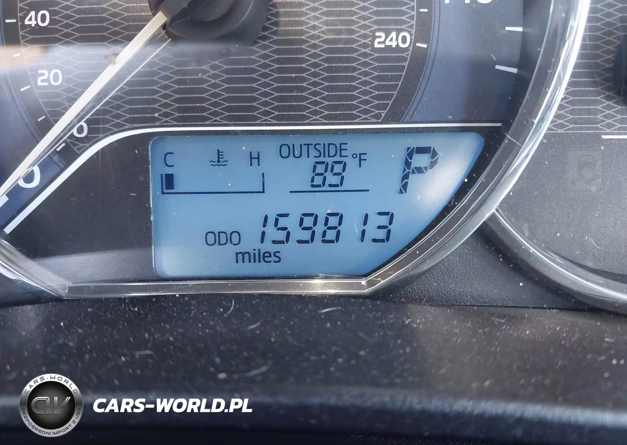 2015 Toyota Corolla Le VIN:5YFBURHEXFP186467 - 15