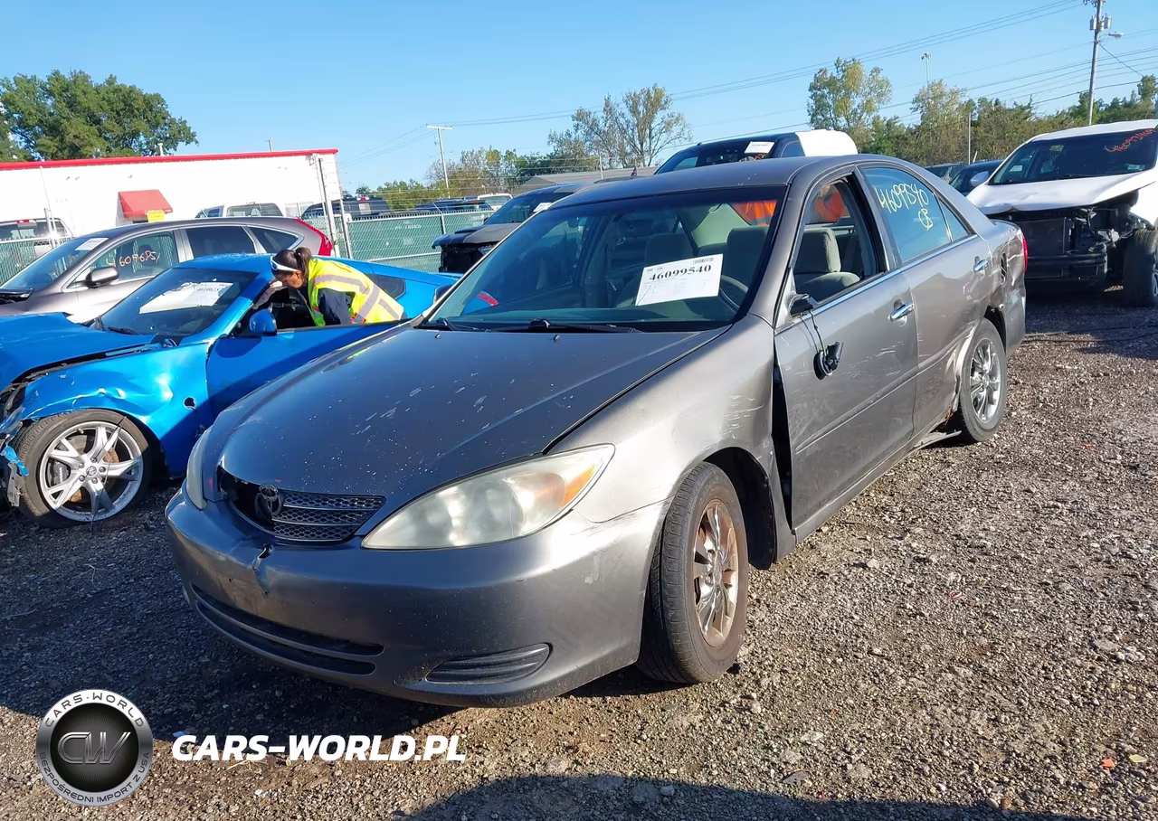 2003 Toyota Camry Le VIN:4T1BE32K83U714459 - 12