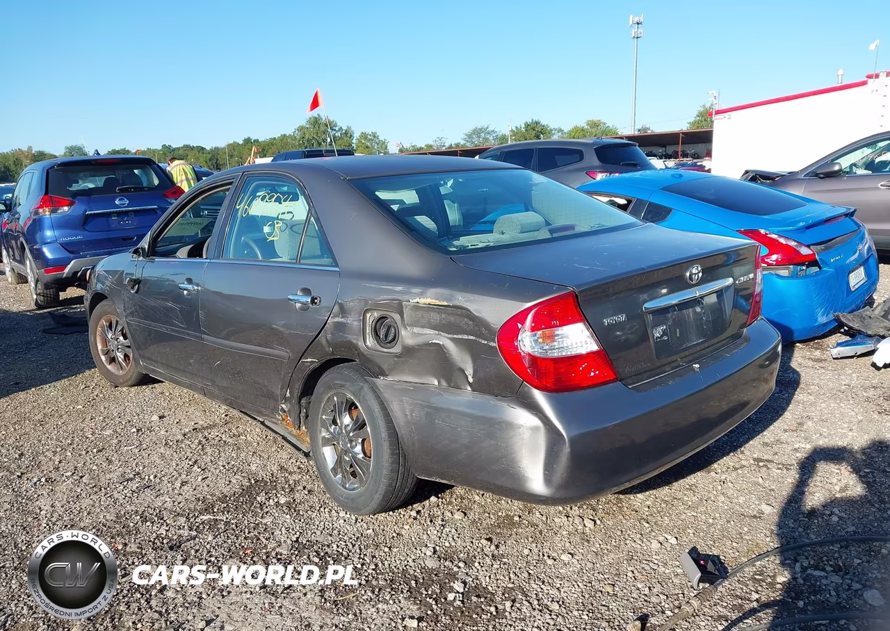 2003 Toyota Camry Le VIN:4T1BE32K83U714459 - 3