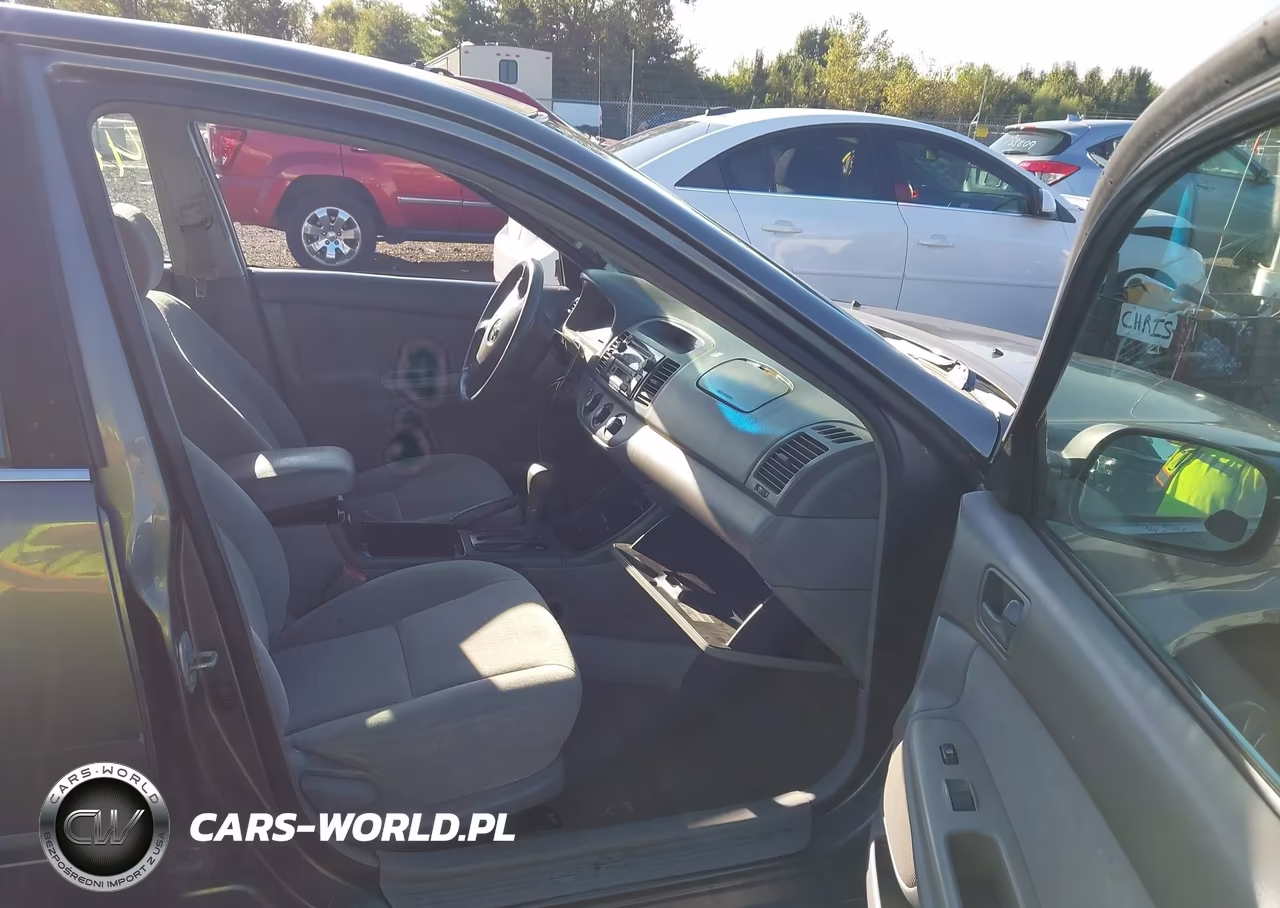 2003 Toyota Camry Le VIN:4T1BE32K83U714459 - 5