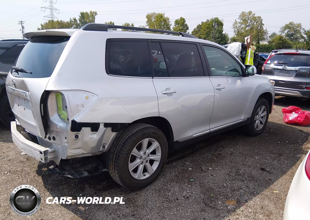2013 Toyota Highlander Se V6 VIN:5TDZK3EH6DS109972 - 4