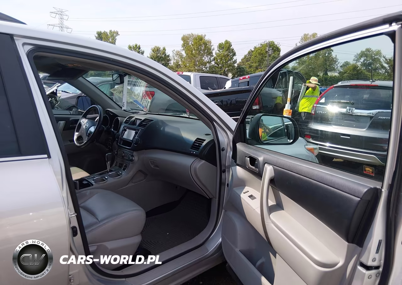 2013 Toyota Highlander Se V6 VIN:5TDZK3EH6DS109972 - 5