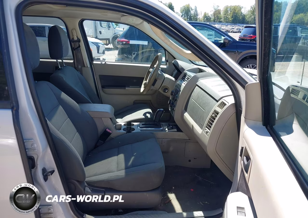 2009 Ford Escape Hybrid VIN:1FMCU59329KC35279 - 5