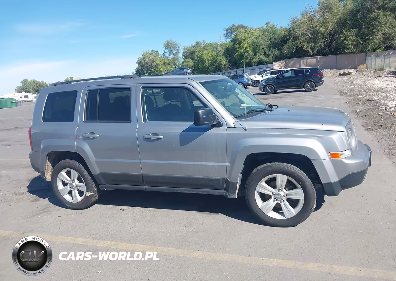 2016 Jeep Patriot Latitude VIN:1C4NJRFB9GD613849 - 13
