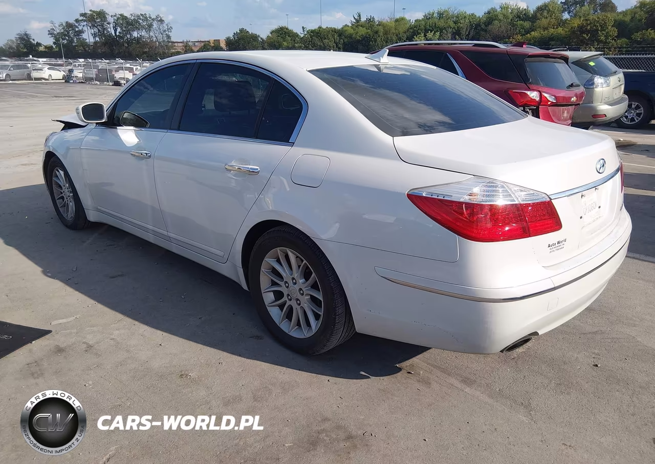 2011 Hyundai Genesis 3.8 VIN:KMHGC4DE5BU145187 - 3