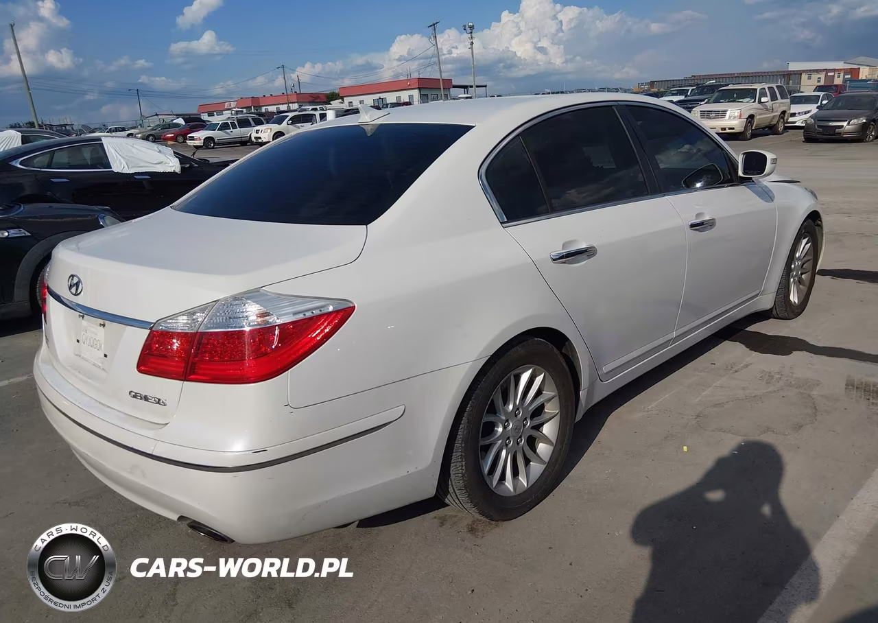 2011 Hyundai Genesis 3.8 VIN:KMHGC4DE5BU145187 - 4