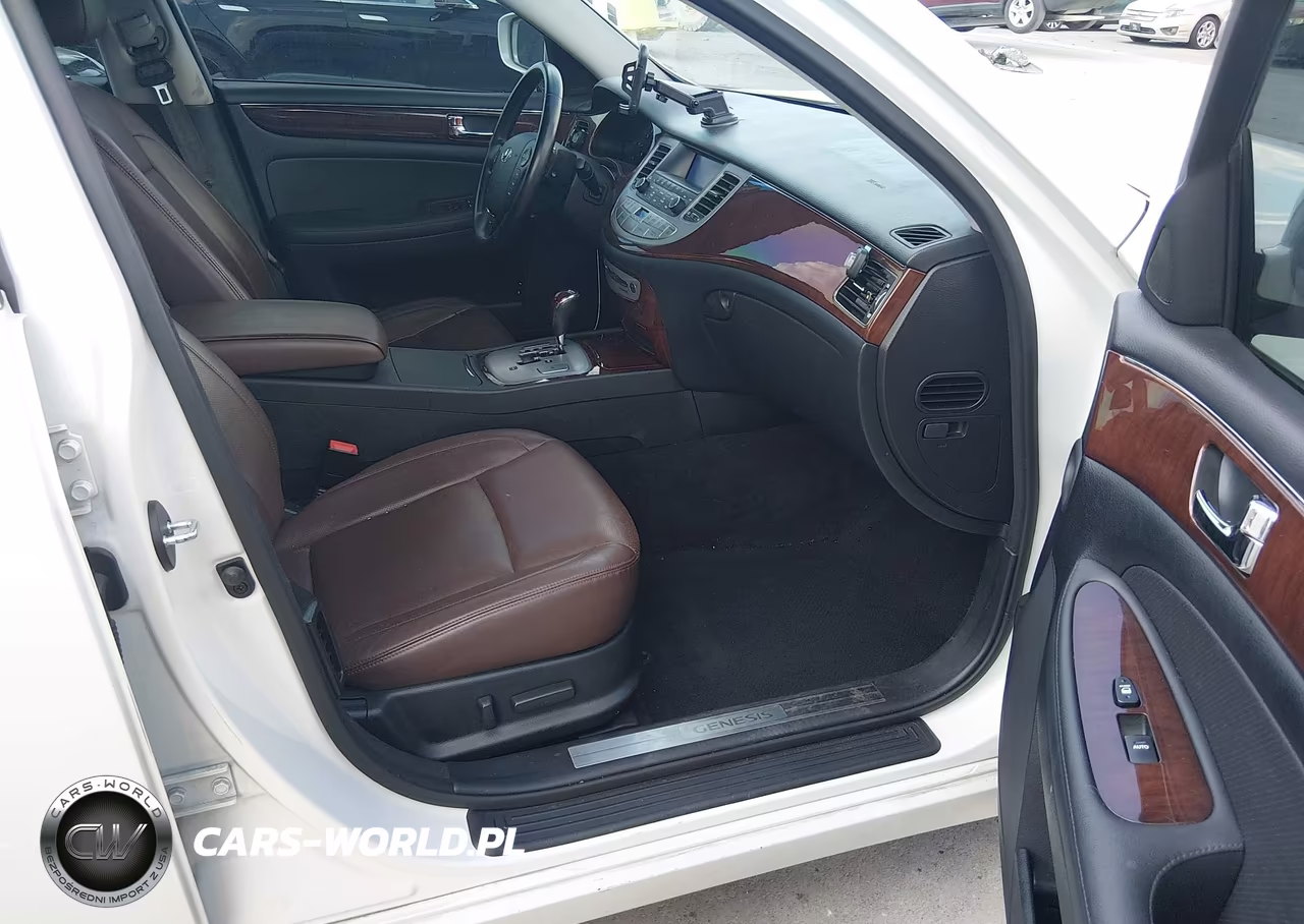 2011 Hyundai Genesis 3.8 VIN:KMHGC4DE5BU145187 - 5
