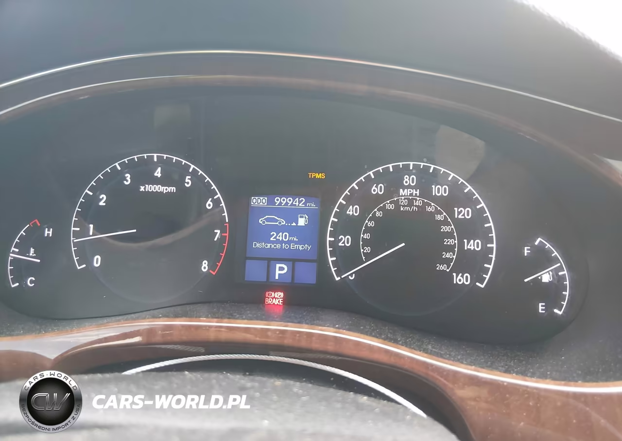 2011 Hyundai Genesis 3.8 VIN:KMHGC4DE5BU145187 - 7