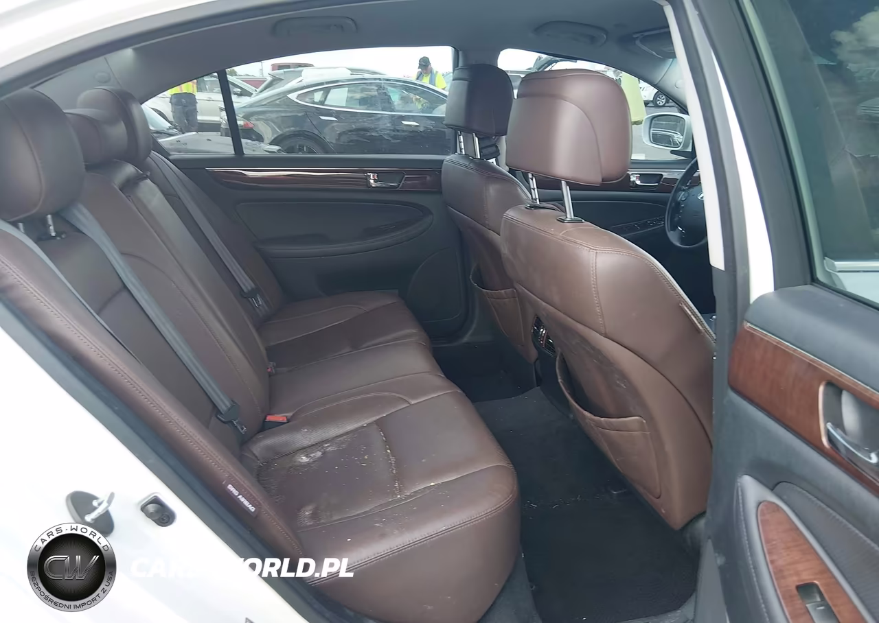 2011 Hyundai Genesis 3.8 VIN:KMHGC4DE5BU145187 - 8