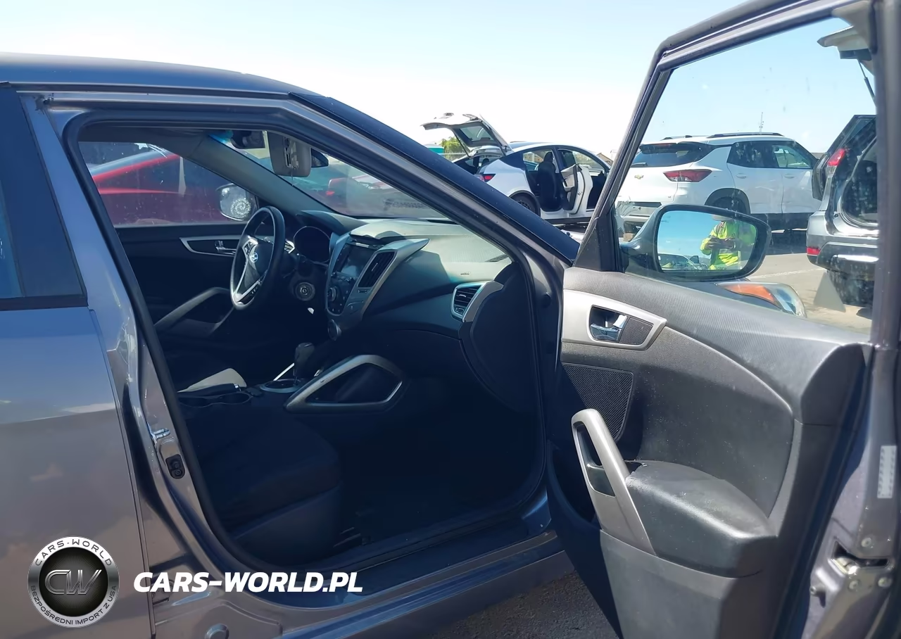 2016 Hyundai Veloster VIN:KMHTC6AD0GU274094 - 5