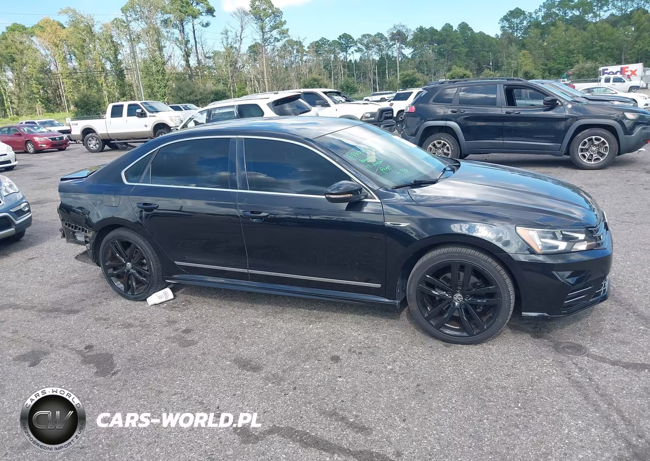 2017 Volkswagen Passat 1.8T R-Line VIN:1VWDT7A30HC011288 - 14