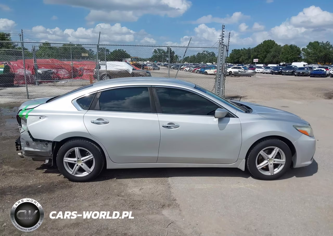 2018 Nissan Altima 2.5 S VIN:1N4AL3AP6JC114924 - 14