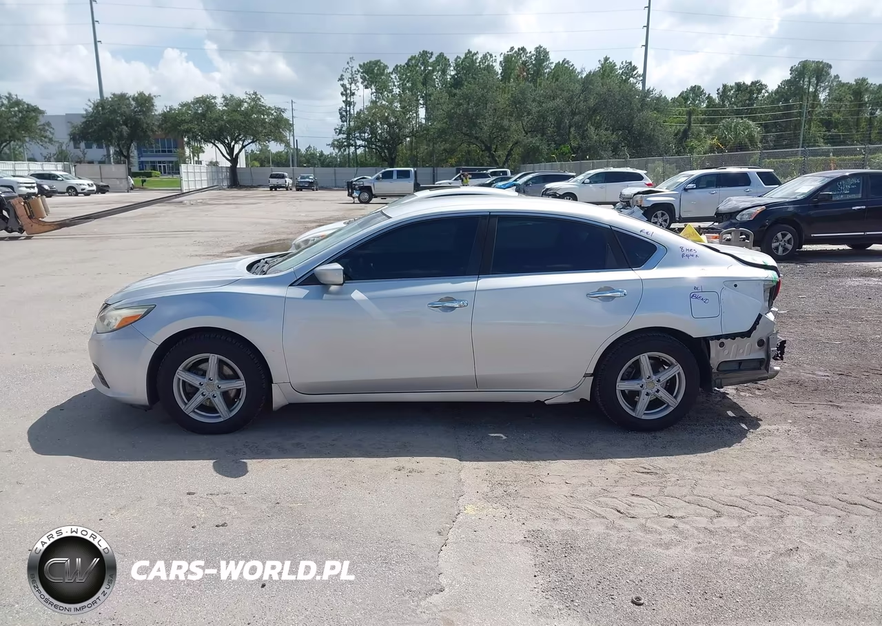 2018 Nissan Altima 2.5 S VIN:1N4AL3AP6JC114924 - 15