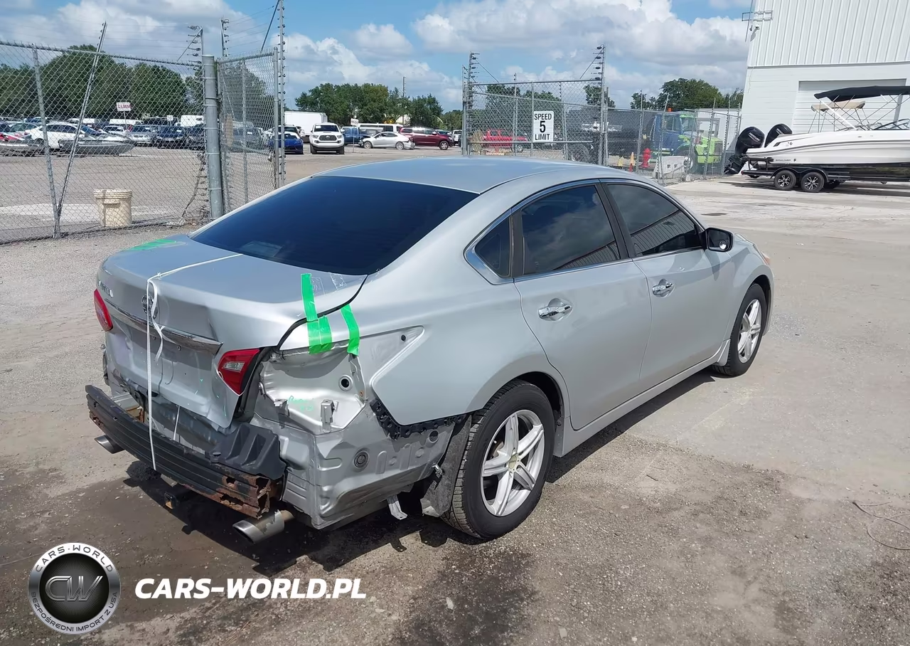 2018 Nissan Altima 2.5 S VIN:1N4AL3AP6JC114924 - 4