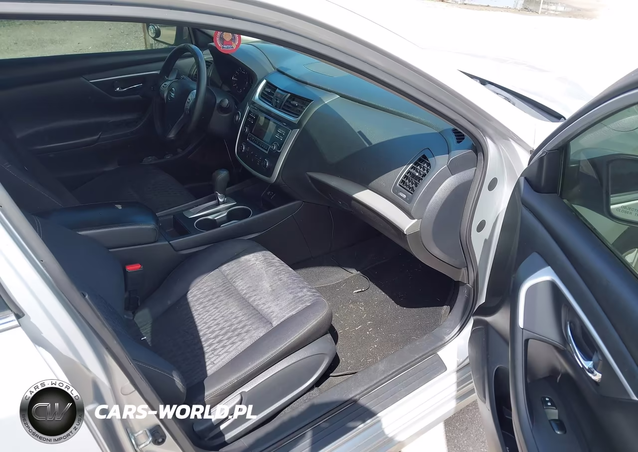 2018 Nissan Altima 2.5 S VIN:1N4AL3AP6JC114924 - 5