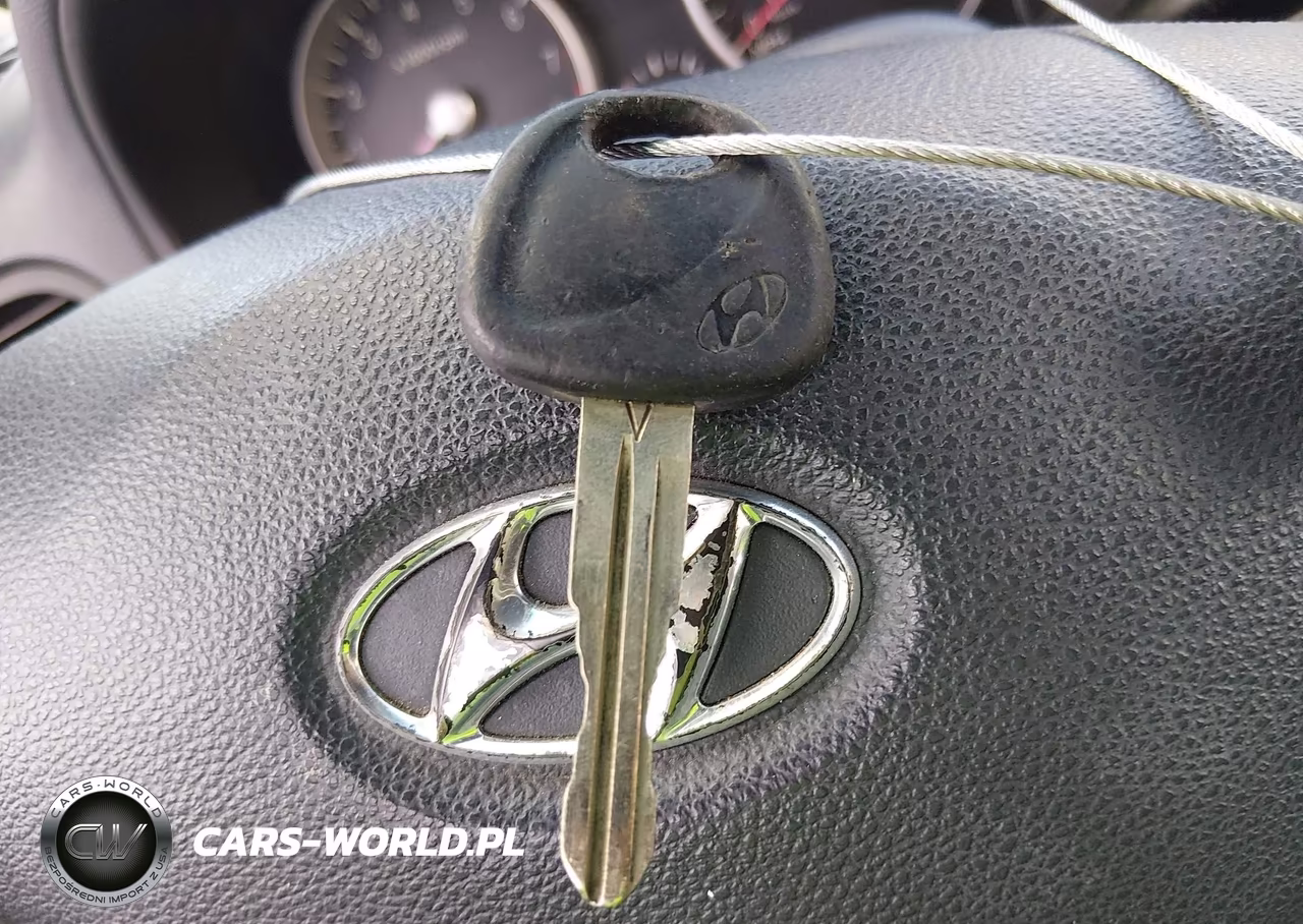 2007 Hyundai Accent Gs VIN:KMHCM36C77U024170 - 11