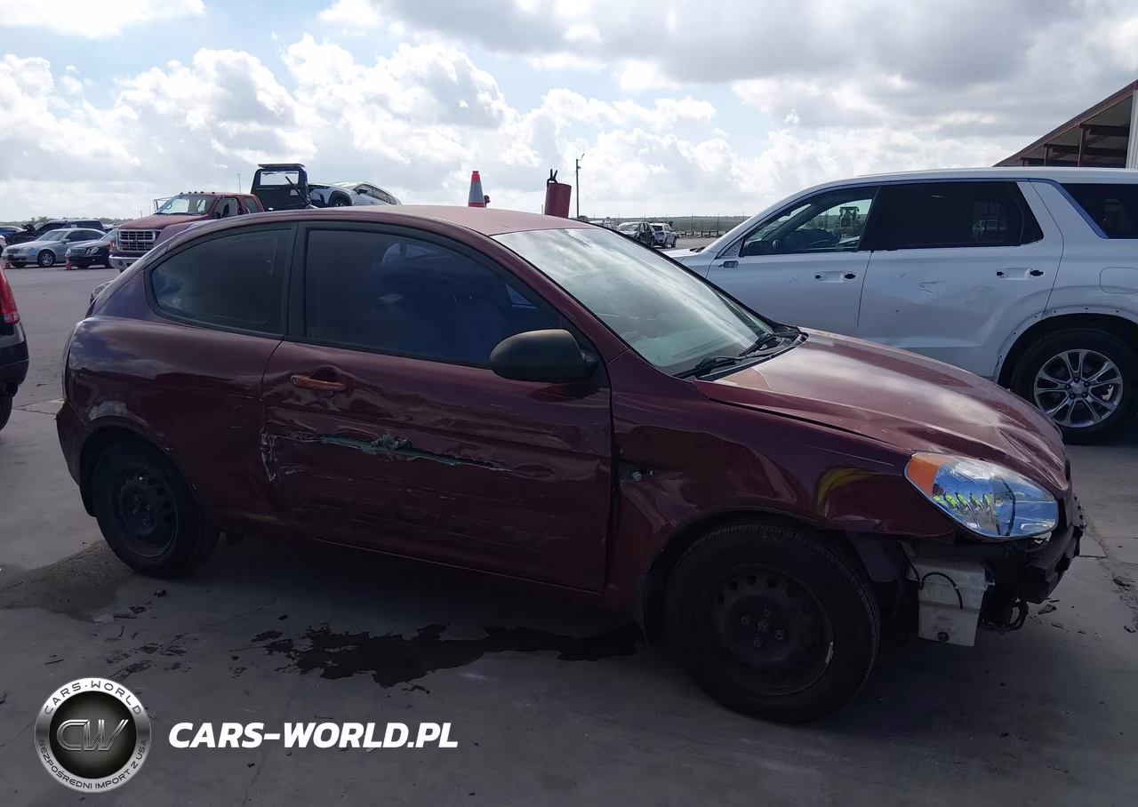 2007 Hyundai Accent Gs VIN:KMHCM36C77U024170 - 13