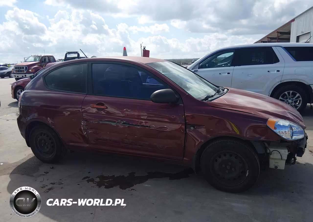 2007 Hyundai Accent Gs VIN:KMHCM36C77U024170 - 17