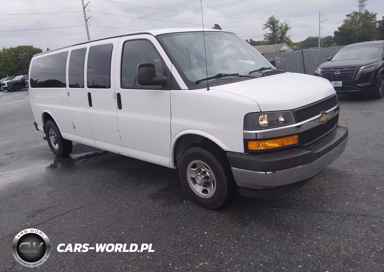 2018 Chevrolet Express 3500 Lt VIN:1GAZGPFG7J1300672 - 1