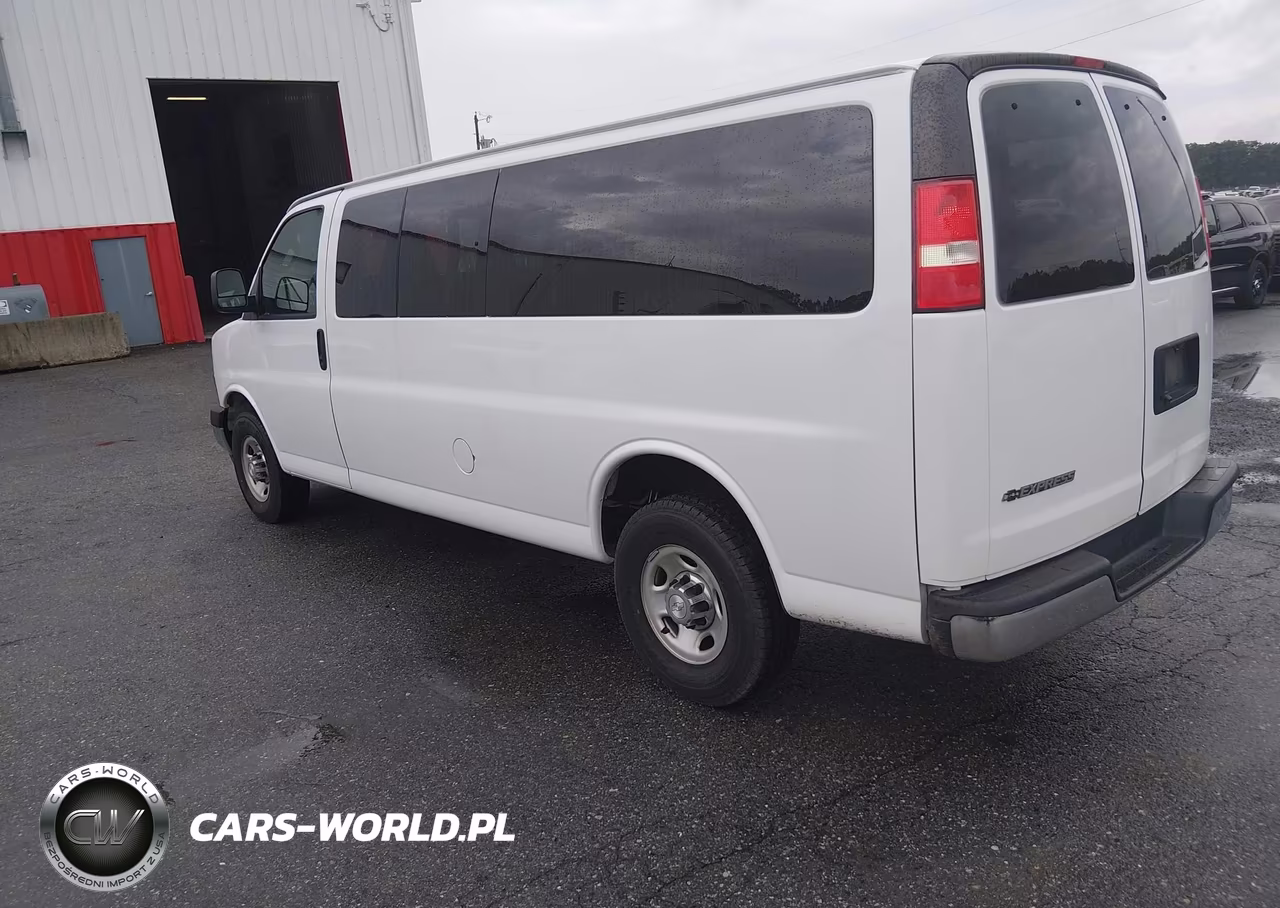 2018 Chevrolet Express 3500 Lt VIN:1GAZGPFG7J1300672 - 3