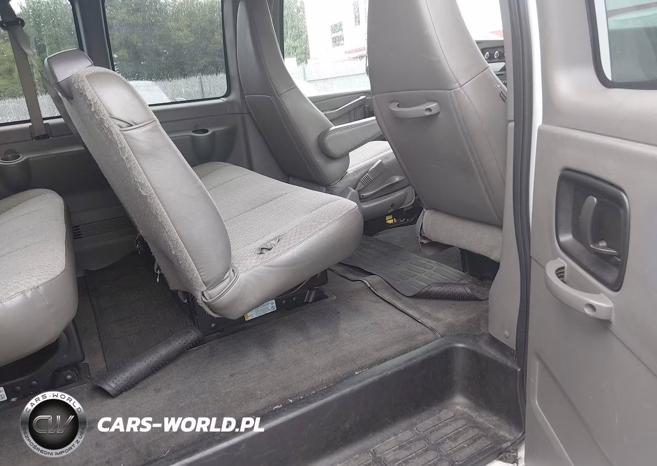 2018 Chevrolet Express 3500 Lt VIN:1GAZGPFG7J1300672 - 8