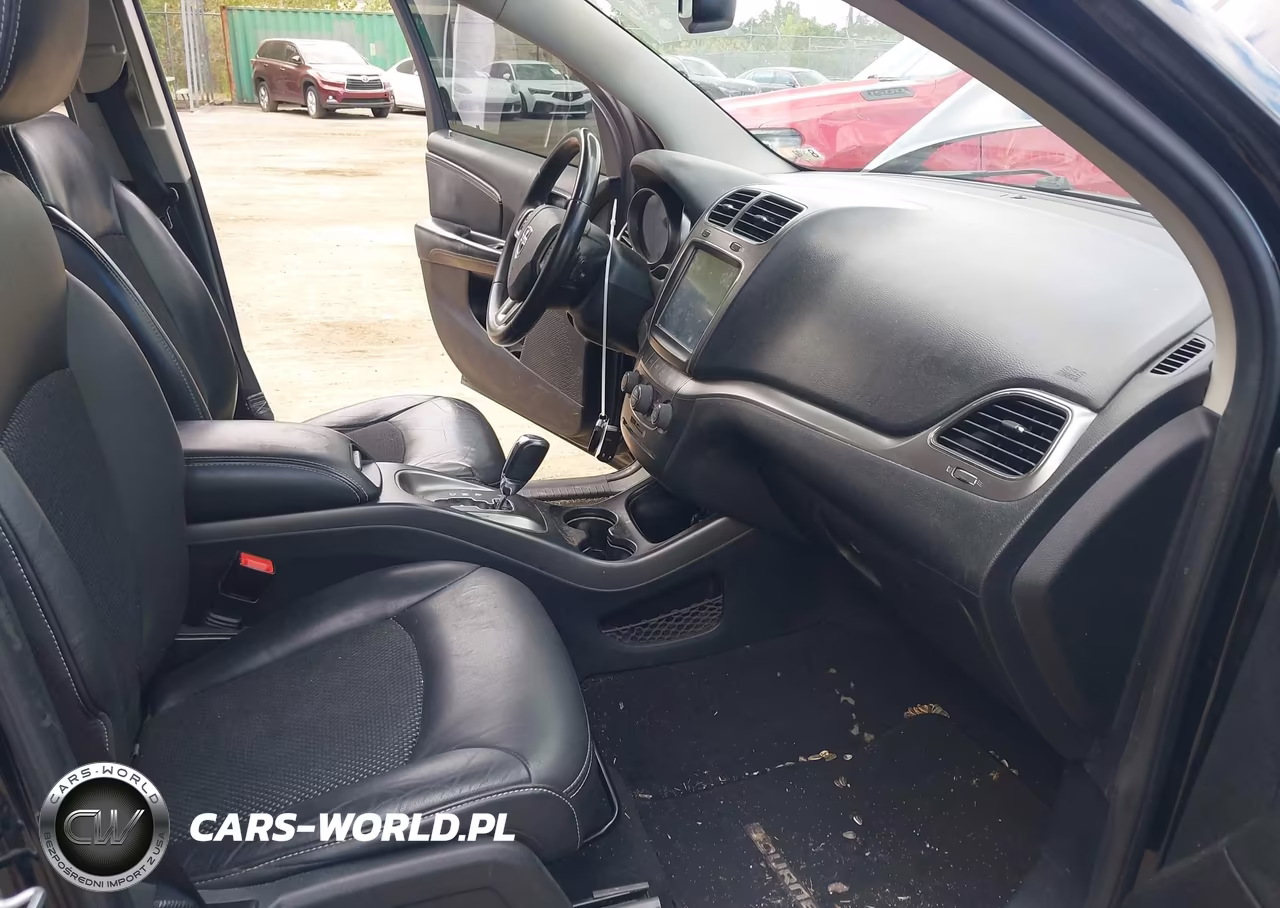 2017 Dodge Journey Crossroad Plus VIN:3C4PDCGG1HT538714 - 5