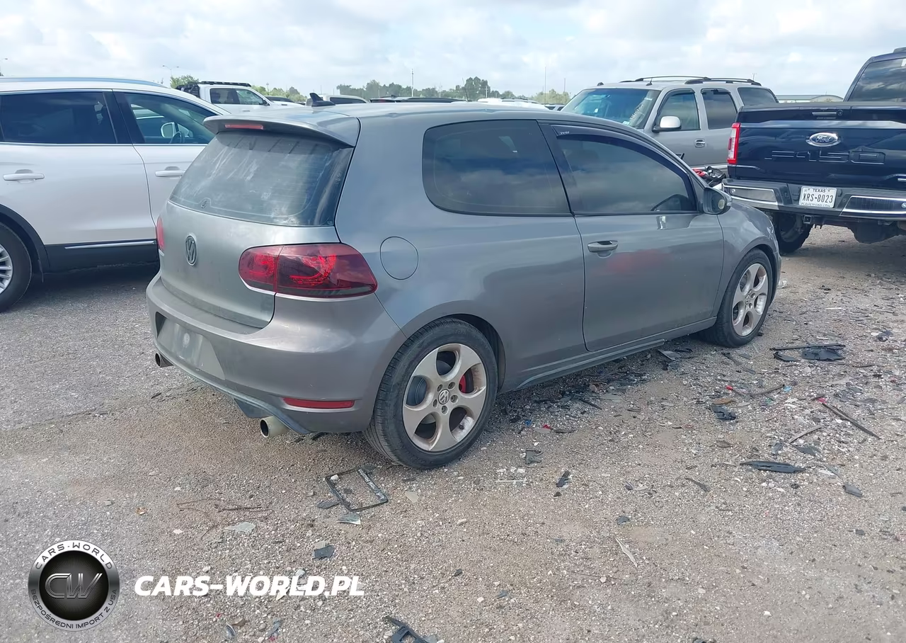 2010 Volkswagen Gti 2-Door VIN:WVWEV7AJ0AW213858 - 4