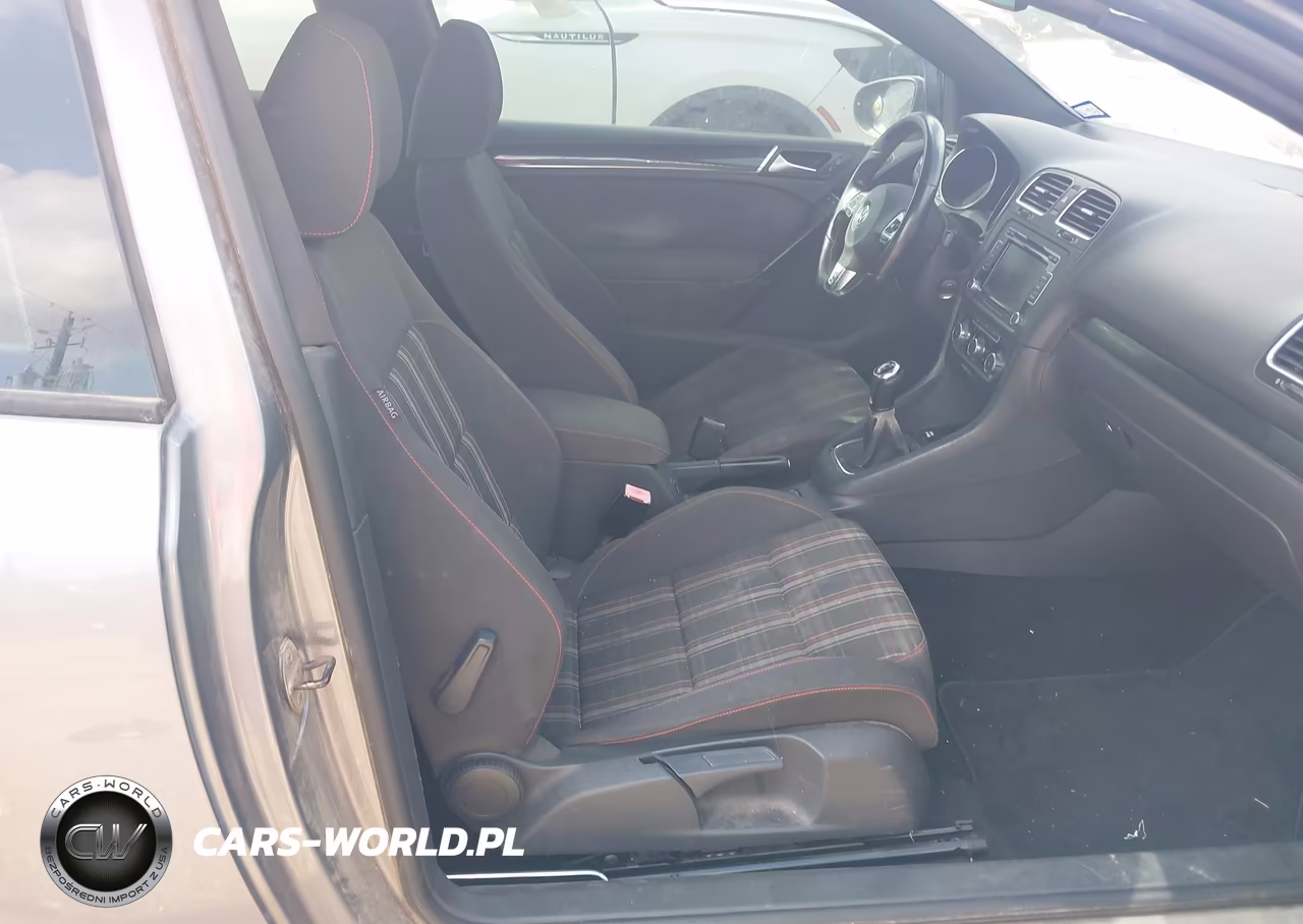 2010 Volkswagen Gti 2-Door VIN:WVWEV7AJ0AW213858 - 5