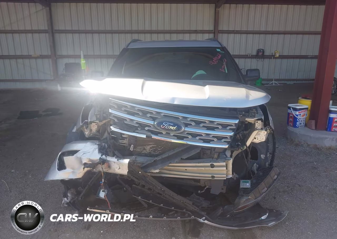 2018 Ford Explorer Xlt VIN:1FM5K8D82JGA13884 - 12