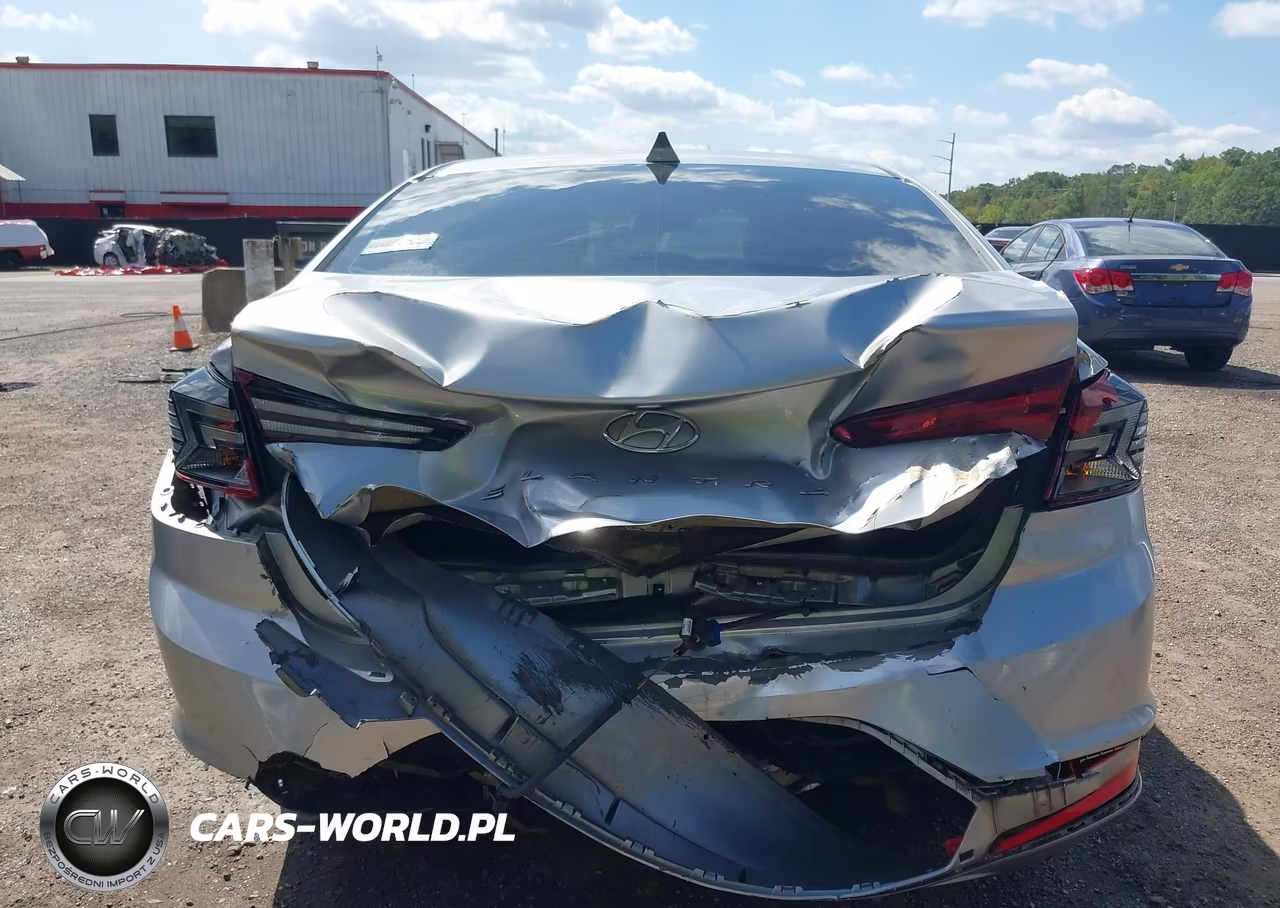2020 Hyundai Elantra Sel VIN:5NPD84LF7LH586396 - 16