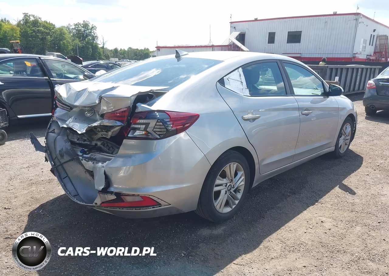 2020 Hyundai Elantra Sel VIN:5NPD84LF7LH586396 - 4